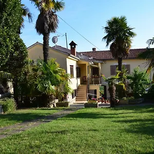 Appartamento Uzila Family, Mugeba